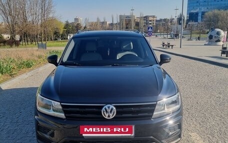 Volkswagen Tiguan II, 2019 год, 2 550 000 рублей, 2 фотография