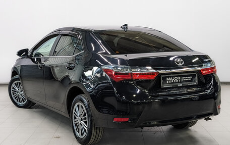 Toyota Corolla, 2018 год, 1 690 000 рублей, 7 фотография