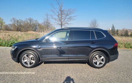 Volkswagen Tiguan II, 2019 год, 2 550 000 рублей, 5 фотография