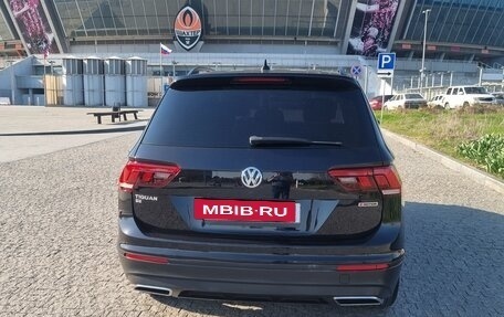Volkswagen Tiguan II, 2019 год, 2 550 000 рублей, 3 фотография