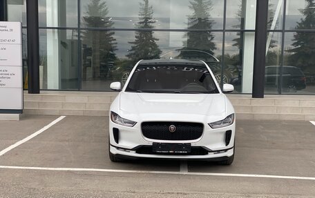 Jaguar I-Pace I, 2019 год, 3 900 000 рублей, 8 фотография
