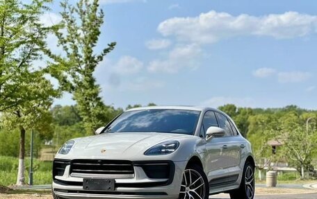 Porsche Macan I рестайлинг, 2022 год, 5 000 100 рублей, 2 фотография