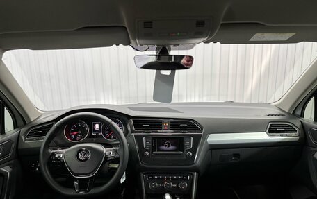 Volkswagen Tiguan II, 2017 год, 1 897 000 рублей, 9 фотография