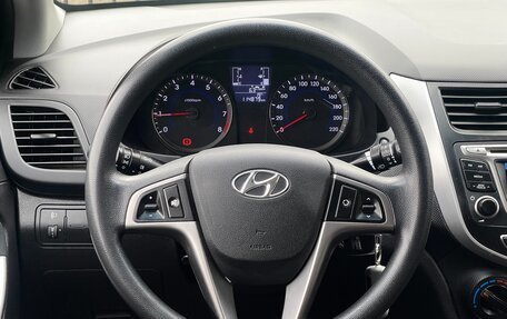 Hyundai Solaris II рестайлинг, 2015 год, 1 149 000 рублей, 12 фотография