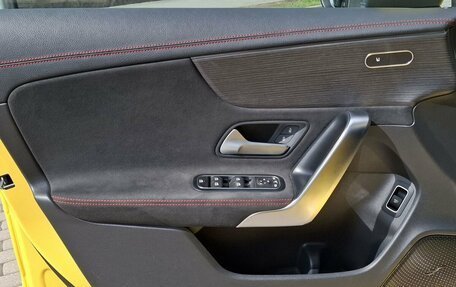 Mercedes-Benz CLA, 2019 год, 3 340 000 рублей, 10 фотография