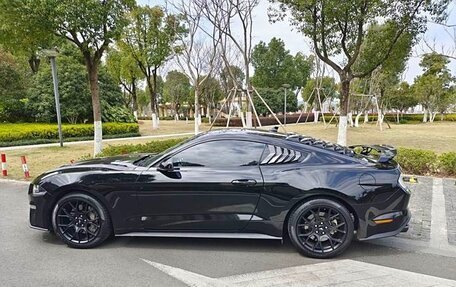 Ford Mustang VI рестайлинг, 2021 год, 2 550 000 рублей, 2 фотография