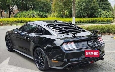 Ford Mustang VI рестайлинг, 2021 год, 2 550 000 рублей, 6 фотография