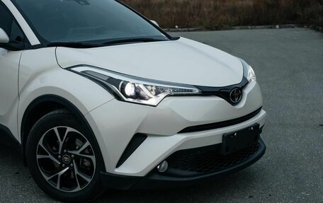 Toyota C-HR I рестайлинг, 2022 год, 1 935 000 рублей, 2 фотография