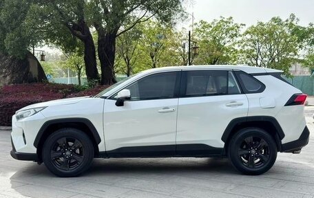 Toyota RAV4, 2022 год, 2 155 123 рублей, 6 фотография