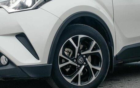 Toyota C-HR I рестайлинг, 2022 год, 1 935 000 рублей, 6 фотография
