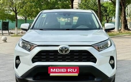 Toyota RAV4, 2022 год, 2 155 123 рублей, 2 фотография