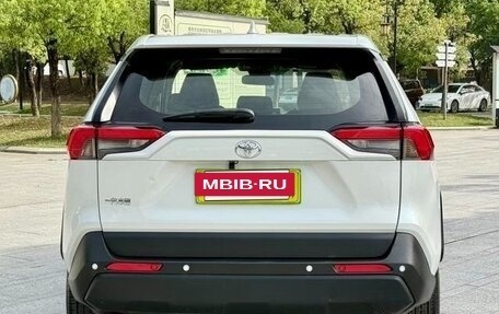 Toyota RAV4, 2022 год, 2 155 123 рублей, 7 фотография