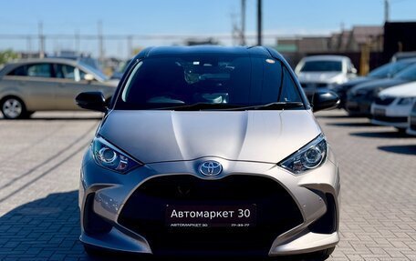 Toyota Yaris, 2020 год, 1 499 990 рублей, 2 фотография