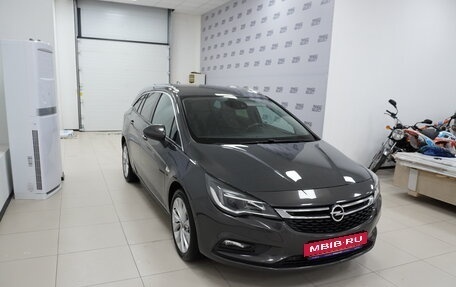 Opel Astra K, 2016 год, 1 270 000 рублей, 3 фотография