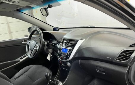 Hyundai Solaris II рестайлинг, 2013 год, 860 000 рублей, 12 фотография