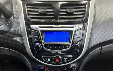 Hyundai Solaris II рестайлинг, 2013 год, 860 000 рублей, 13 фотография