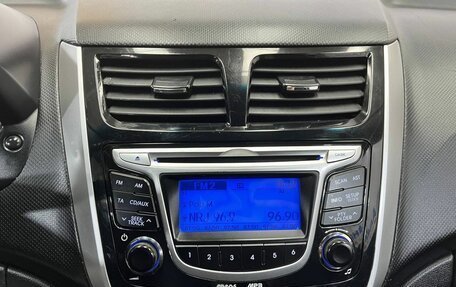 Hyundai Solaris II рестайлинг, 2013 год, 860 000 рублей, 14 фотография