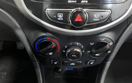 Hyundai Solaris II рестайлинг, 2013 год, 860 000 рублей, 15 фотография