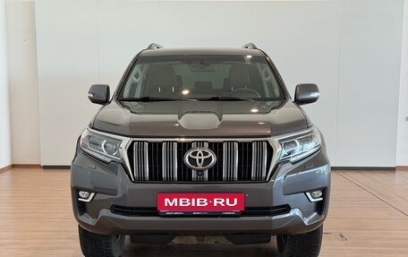 Toyota Land Cruiser Prado 150 рестайлинг 2, 2017 год, 4 700 000 рублей, 2 фотография