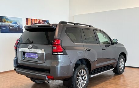 Toyota Land Cruiser Prado 150 рестайлинг 2, 2017 год, 4 700 000 рублей, 5 фотография