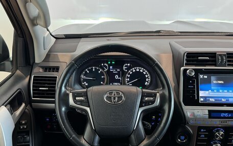 Toyota Land Cruiser Prado 150 рестайлинг 2, 2017 год, 4 700 000 рублей, 15 фотография