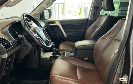 Toyota Land Cruiser Prado 150 рестайлинг 2, 2017 год, 4 700 000 рублей, 10 фотография