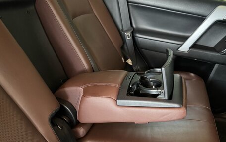 Toyota Land Cruiser Prado 150 рестайлинг 2, 2017 год, 4 700 000 рублей, 12 фотография