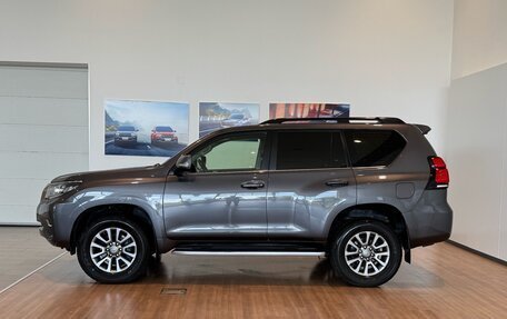 Toyota Land Cruiser Prado 150 рестайлинг 2, 2017 год, 4 700 000 рублей, 9 фотография