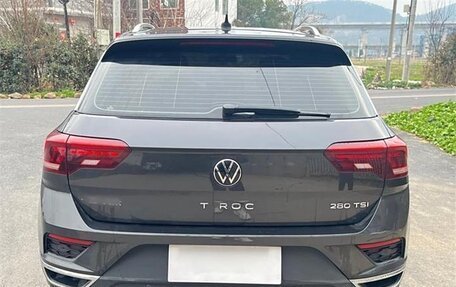 Volkswagen T-Roc I, 2021 год, 1 690 000 рублей, 4 фотография