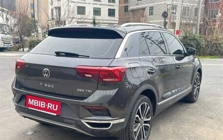 Volkswagen T-Roc I, 2021 год, 1 690 000 рублей, 3 фотография