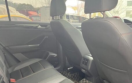 Volkswagen T-Roc I, 2021 год, 1 690 000 рублей, 6 фотография