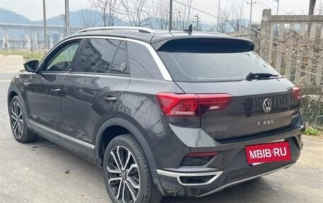 Volkswagen T-Roc I, 2021 год, 1 690 000 рублей, 5 фотография