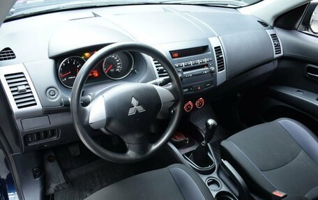 Mitsubishi Outlander III рестайлинг 3, 2011 год, 950 000 рублей, 9 фотография