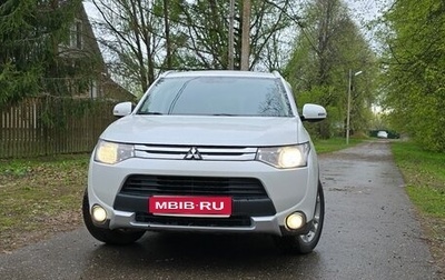 Mitsubishi Outlander III рестайлинг 3, 2014 год, 1 600 000 рублей, 1 фотография
