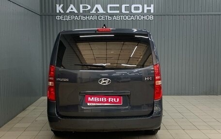 Hyundai H-1 II рестайлинг, 2021 год, 3 380 000 рублей, 4 фотография