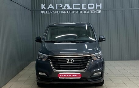 Hyundai H-1 II рестайлинг, 2021 год, 3 380 000 рублей, 3 фотография