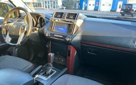 Toyota Land Cruiser Prado 150 рестайлинг 2, 2014 год, 2 509 000 рублей, 10 фотография