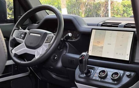 Land Rover Defender II, 2022 год, 9 169 123 рублей, 13 фотография