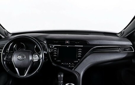 Toyota Camry, 2018 год, 2 808 000 рублей, 14 фотография