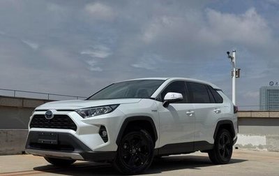 Toyota RAV4, 2021 год, 2 600 000 рублей, 1 фотография