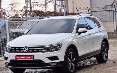 Volkswagen Tiguan II, 2020 год, 2 322 000 рублей, 1 фотография