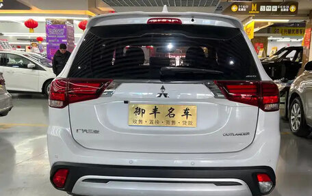 Mitsubishi Outlander III рестайлинг 3, 2022 год, 2 430 007 рублей, 3 фотография