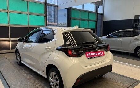 Toyota Yaris, 2020 год, 1 180 000 рублей, 5 фотография