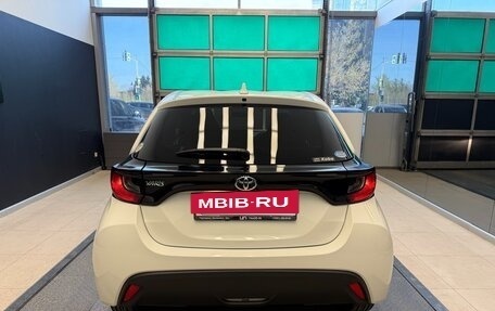 Toyota Yaris, 2020 год, 1 180 000 рублей, 6 фотография