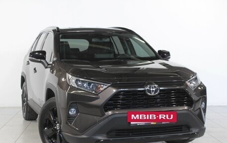 Toyota RAV4, 2021 год, 3 450 000 рублей, 3 фотография