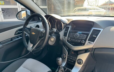Chevrolet Cruze II, 2012 год, 850 000 рублей, 3 фотография