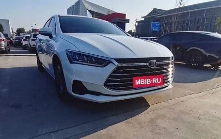 BYD Qin, 2020 год, 1 200 000 рублей, 3 фотография