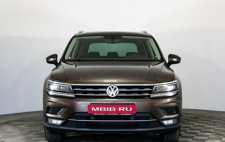 Volkswagen Tiguan II, 2017 год, 1 869 000 рублей, 2 фотография