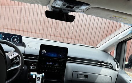 Hyundai Staria, 2023 год, 6 700 000 рублей, 2 фотография