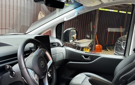 Hyundai Staria, 2023 год, 6 700 000 рублей, 4 фотография